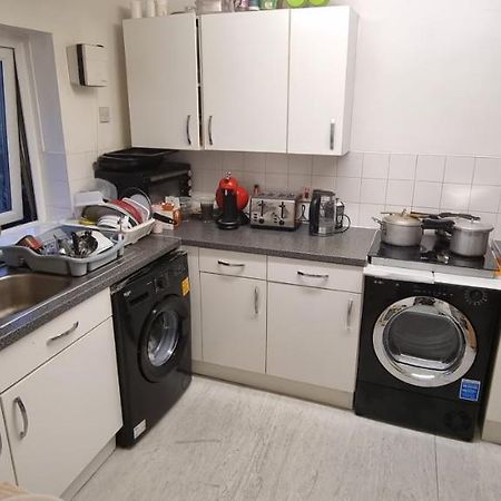 Spacious Room With Kichenet Rotherham Ngoại thất bức ảnh
