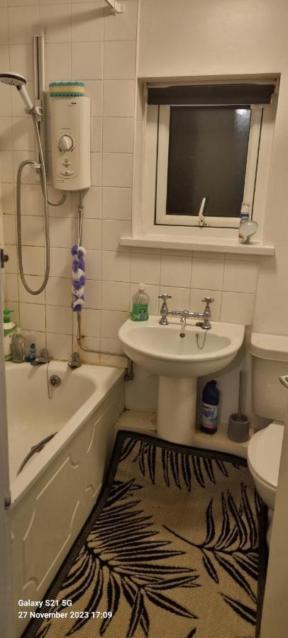 Spacious Room With Kichenet Rotherham Ngoại thất bức ảnh